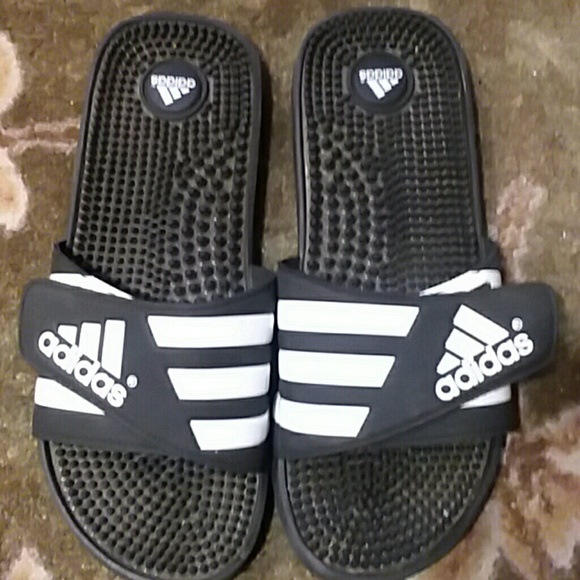 adidas slides with nubs